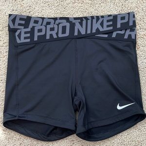 Nike Pros Cross Waist